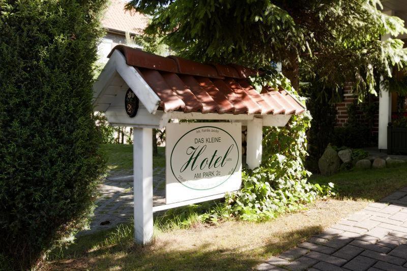 Das Kleine Hotel Am Park Garni Bispingen Eksteriør billede